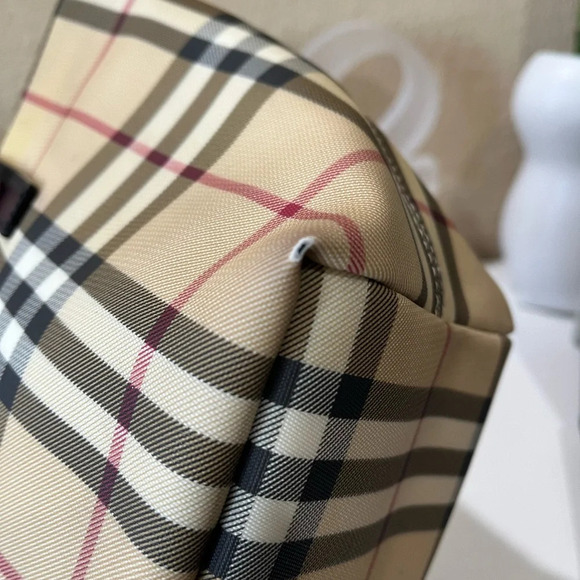 BURBERRY MINI TOTE - Picture 9 of 14